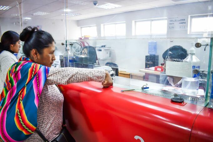 Más de 400 mil usuarios del MIDIS recibirán tarjetas de débito para acceder a un cobro rápido y seguro