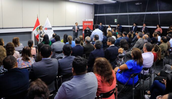 Ministro de la Producción se compromete en impulsar la reactivación económica a través de su sector