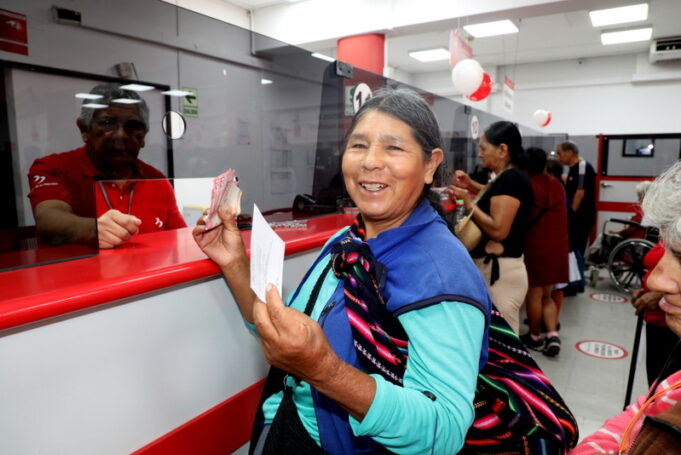 14 abril: El ‘pagatón dominical’ de Pensión 65 llega a 157 agencias del Banco de la Nación