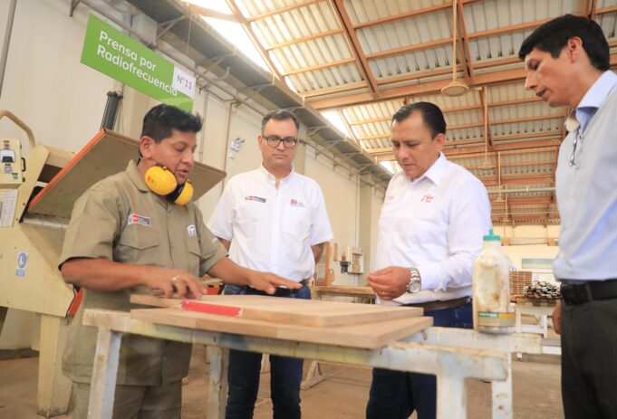 PRODUCE : Más de 13 000 servicios tecnológicos para fortalecer a la industria de muebles y madera