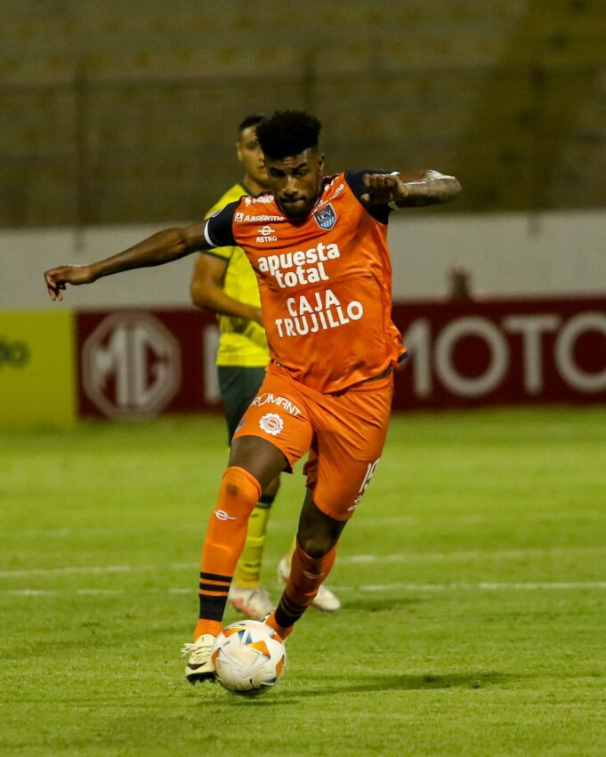 César Vallejo cayó en el debut de la Sudamericana ante Defensa y Justicia 1-0 en Trujillo