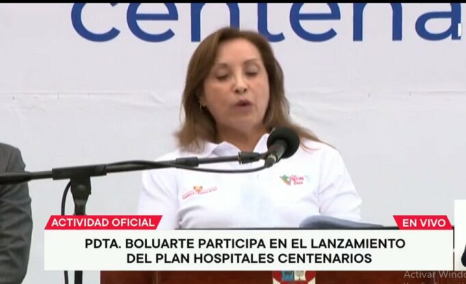 Le gritan “¡Fuera mentirosa!”a Dina Boluarte: Y ella responde: «Los odios no nos van a detener