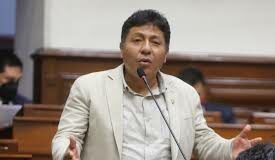 Fiscalía allana oficinas y viviendas de congresista de Acción Popular, Raúl Doroteo