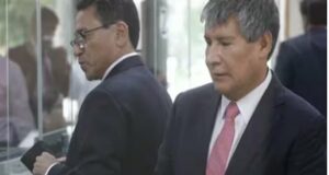 Wilfredo Oscorima: gobernador de Ayacucho llega y se retira del Congreso, sin responder por el Rolexgate