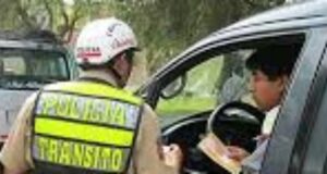 Ica: dictan prisión para policías que pidieron coima a un chofer