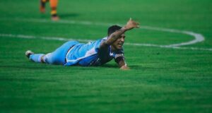 Yoshimar Yotún tiene una lesión de ligamentos y evaluarán dimensión de la misma