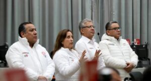 Dina Boluarte: equipo de seguridad encierra a periodistas en momentos del simulacro