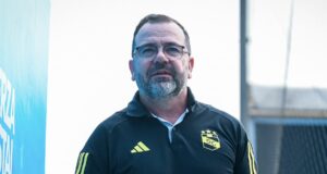 Brasileño Enderson Moreira dejó de ser técnico de Sporting Cristal