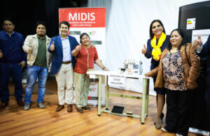 Más de 200 mujeres recibieron máquinas y equipos del Midis para impulsar negocios propios