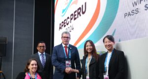 Ministro de Educación en APEC: Gobierno está haciendo un cambio en la educación