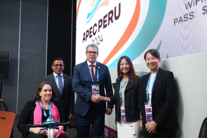 Ministro de Educación en APEC: Gobierno está haciendo un cambio en la educación