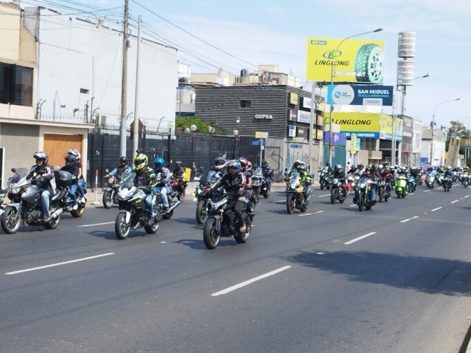Piden a Municipalidad de Lima levantar restricción al tránsito de motos en la Costa Verde