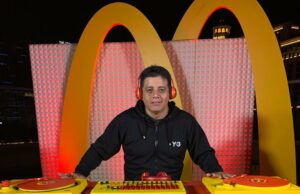 Comunicador Tony Javier anunciará a nominados de la décima edición de Premios Heat, con estrellas de la música latina