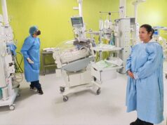 Pequeña «Luisita» se sigue recuperando en hospital de la policía luego de ser rescatada de tacho de basura