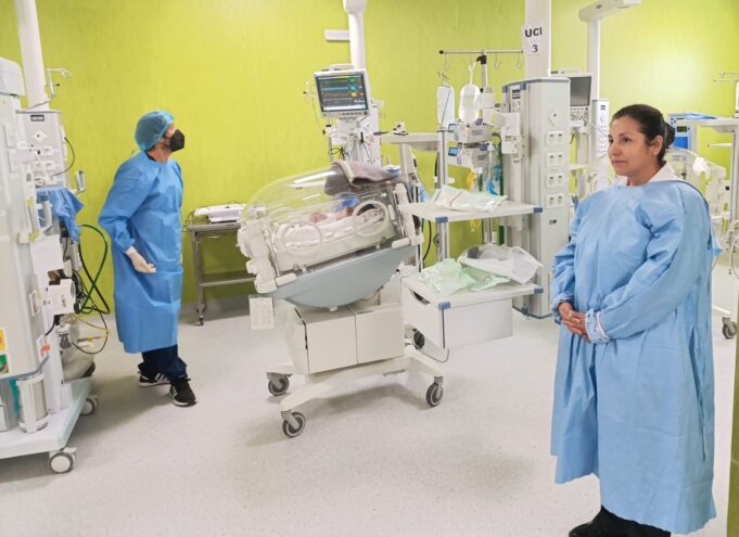 Pequeña «Luisita» se sigue recuperando en hospital de la policía luego de ser rescatada de tacho de basura