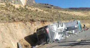 Ayacucho: volcadura de ómnibus CIVA interprovincial deja hasta el momento 17 muertos y varios heridos