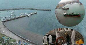 Cierran las playas del Callao por alarmante derrame de petróleo en el mar que se visualiza a lo largo de la orilla