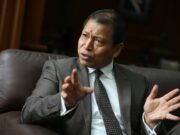 Ministro de Trabajo aplaude incremento salarial a congresistas, pero estanca sueldo mínimo