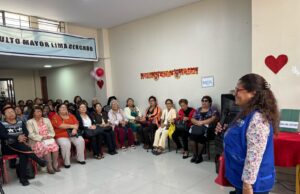 El SAT brindó orientación a adultos mayores sobre beneficios tributarios