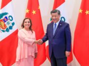 China recibe con halagos a presidenta Dina Boluarte
