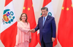 China recibe con halagos a presidenta Dina Boluarte