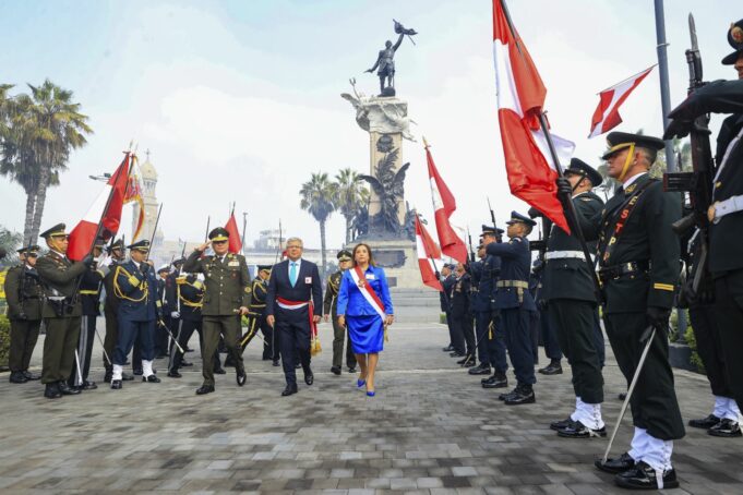 Dina Boluarte en aniversario de la Batalla de Arica: «Mi gobierno continúa legado de Bolognesi»
