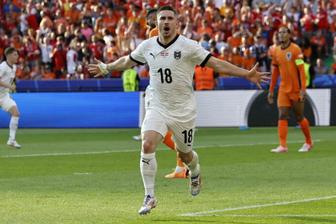 Austria le ganó a Países Bajos 3-2 y clasificó primero en su grupo y Francia quedó segundo