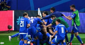 Italia se clasificó en el final con gol de empate ante Croacia 1-1