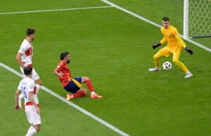 España goleó a Croacia 3-0 en el debut de la Eurocopa