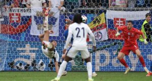 Inglaterra pasó con susto al ganarle a Eslovaquia 2-1 en la prórroga