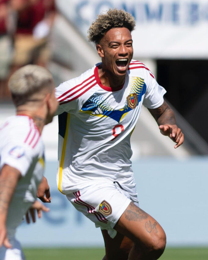 Venezuela sorprendió al ganarle a Ecuador 2-1 en el debut del Grupo «B» de la Copa América