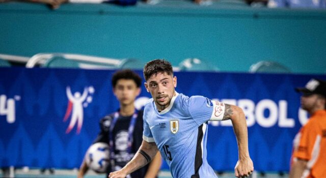 Uruguay ganó en el estreno a Panamá por 3-1