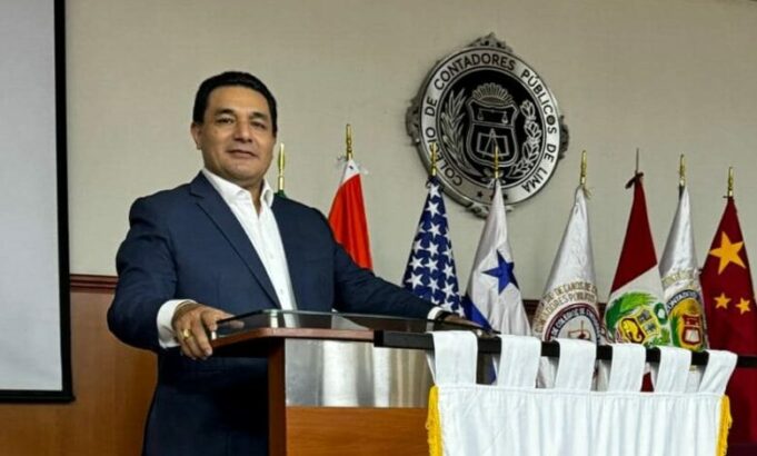 “La Contraloría paralizó en 7 años obras por 25,000 millones de soles”