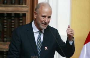 Canciller González-Olaechea ‘cuadra’ a su homólogo de Canadá y cuestiona injerencia extranjera en asuntos internos de Perú