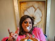 Dina Volarte celebra dos meses de su silencio ante la prensa