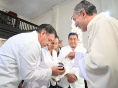 Bautizan a pequeña Luisita en la Capilla del Hospital de la Policía