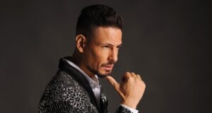 Rodrigo Taparía en » La Noche de los 52 años» de Armonía 10