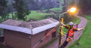 MINEM: Gobierno ejecutará 25 proyectos de electrificación rural este año