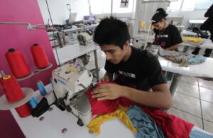 Producción manufacturera avanzó 11.4% en abril de 2024, impulsada por la industria pesquera, muebles y prendas de vestir