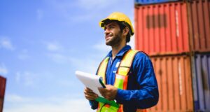 Las 5 carreras técnicas más solicitadas en la industria peruana