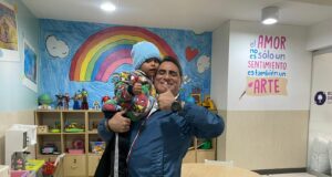 Carlos Álvarez muestra su solidaridad hacia los niños con cáncer