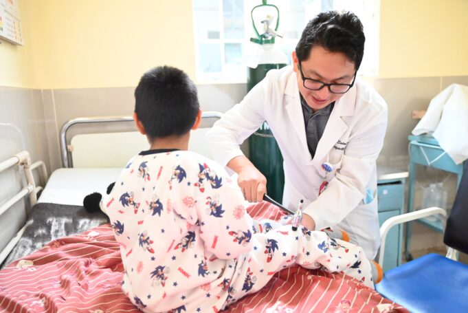 Los entregados, valientes y cariñosos padres del INSN