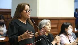 Congresista Elizabeth Medina niega estar implicada en presunto cobro de coimas a alcaldes