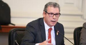 Ministro de Educación por fin se disculpa por comentario sobre violaciones en comunidades Awajún