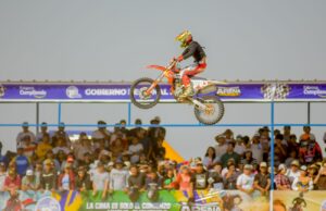 La ciudad de Piura vibró con competencia de Motocross en el circuito «Arena Piura»