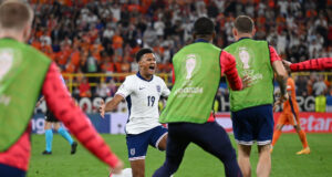 Inglaterra lo ganó en el final a Países Bajos 2-1 y jugará por el título de la Eurocopa