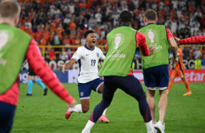Inglaterra lo ganó en el final a Países Bajos 2-1 y jugará por el título de la Eurocopa