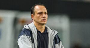 Alejandro Restrepo dejó ser técnico de Alianza Lima tras derrota en el Clásico