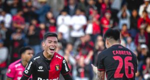Melgar goleó a César Vallejo 5-2 y sigue imparable en el Clausura