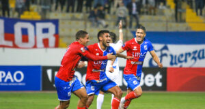 Carlos Mannucci frenó al líder ADT ganándole por 3-2 en Trujillo